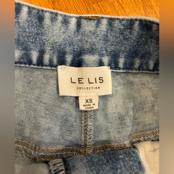 LE LIS Denim High-Rise Shorts - Picture 4 of 5